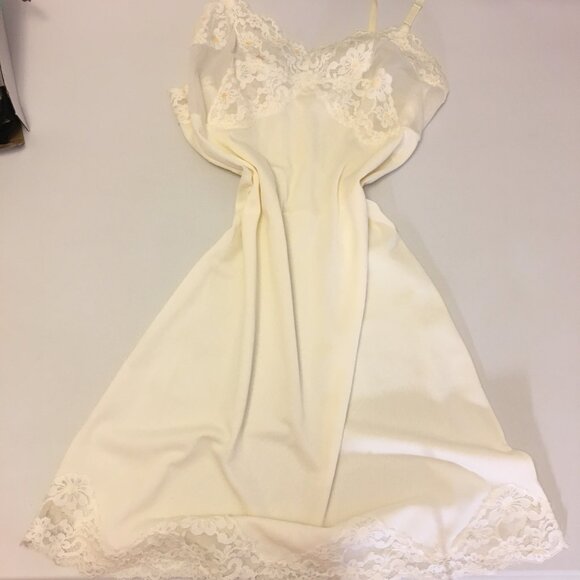 Vintage 60s 70s White Lace Daisy Full Slip  Anti Cling Crepe Sexy Slip Dress  (1 - Picture 6 of 14